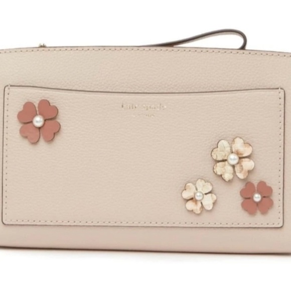 Kate Spade Riverside Street Warm Beige Emmie Leather Wristlet - Picture 4 of 7